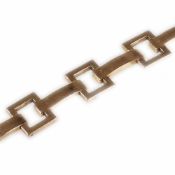Gold-Armband mit Quadraten750/- Roségold, geprüft, ungestempelt. Gewicht: 67,1 g. L. 19 cm. B. 1,8