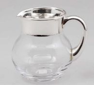 Glaskrug / Water JugGlas. Versilbert. H. 13,5 cm. 0,5 Liter. Breiter Silberrand aus