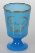 Badebecher ReichenhallUm 1880. Blaues Opalglas. Gold gemalter Lorbeerkranz. Goldrand. H. 12,5