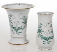 2 unterschiedliche VasenStaatliche Porzellan Manufaktur, Meissen 1980 und 1972-1980. - Indisch -