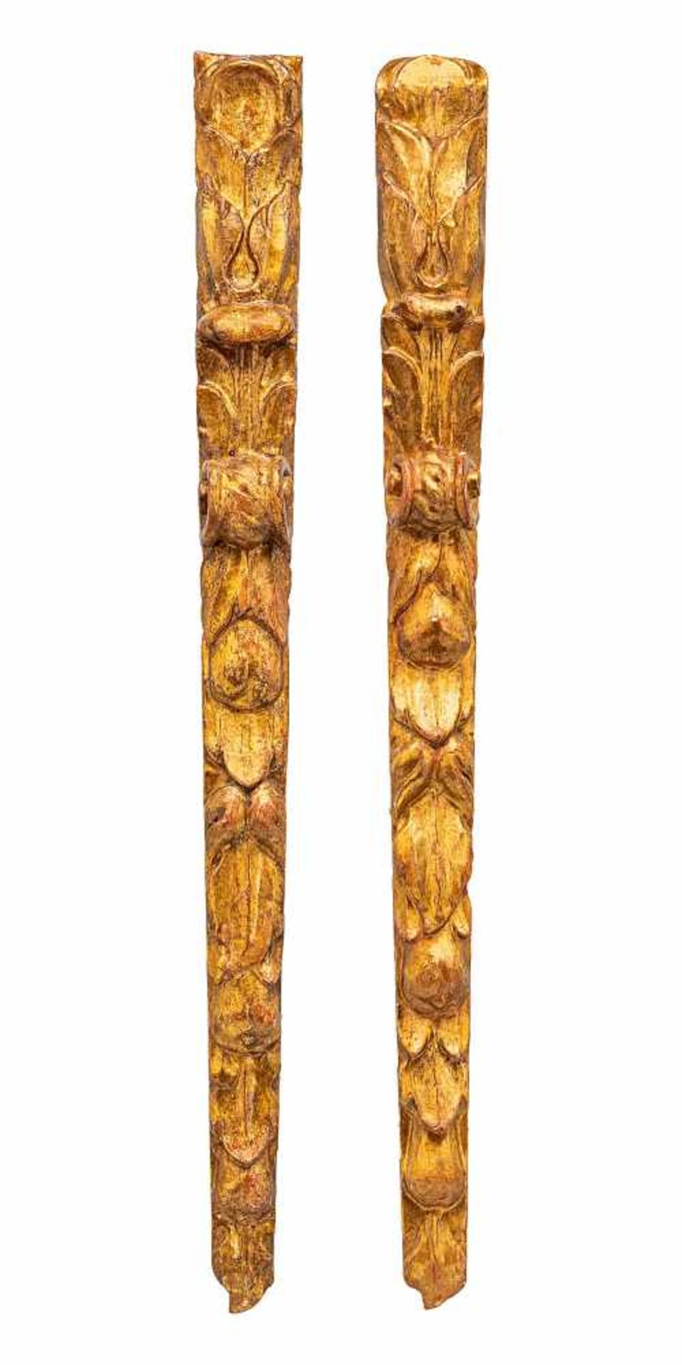 Paar Wandappliken mit geschnitztem BlattwerkWohl Frankreich 18. Jh. Holz, geschnitzt und