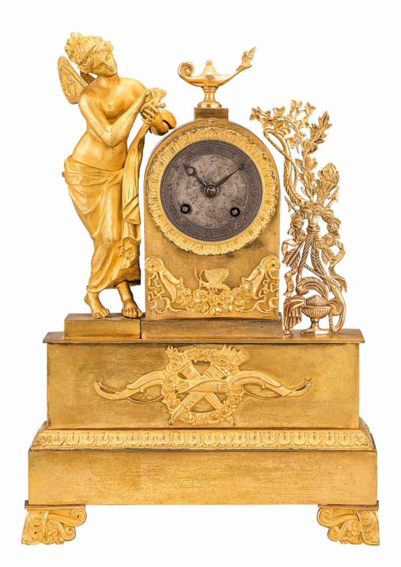 Empirependule «Psyche mit Schmetterling»Frankreich um 1815. Bronze, feuervergoldet. Bogenförmiges