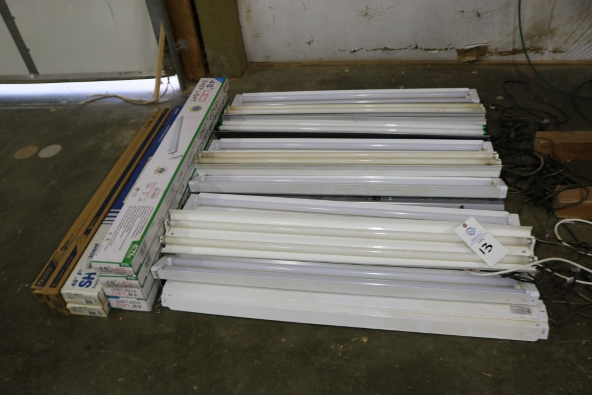 (26) Large Lot of 48" Fluorescent and LED Shop Lights, CTL, Lithonia and American Fluorescent - Image 12 of 13