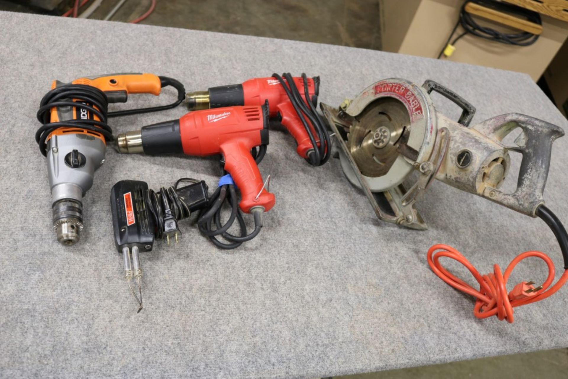 Heavy Duty Ridgid Drill R50111 1/2", Weller Universal Sodering Gun, (2) Milwaukee Heat Guns,