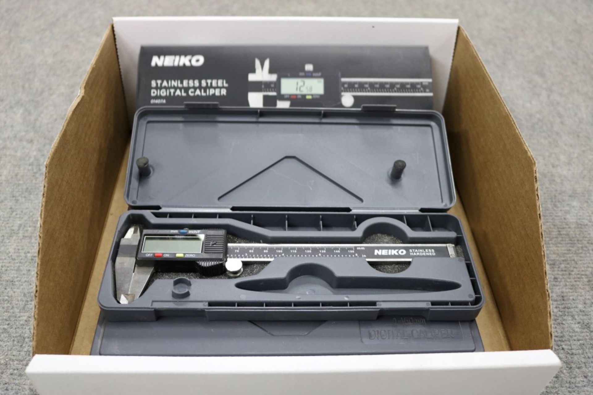 (5) 6" Neiko Stainless Steel Digital Calipers 0-150mm