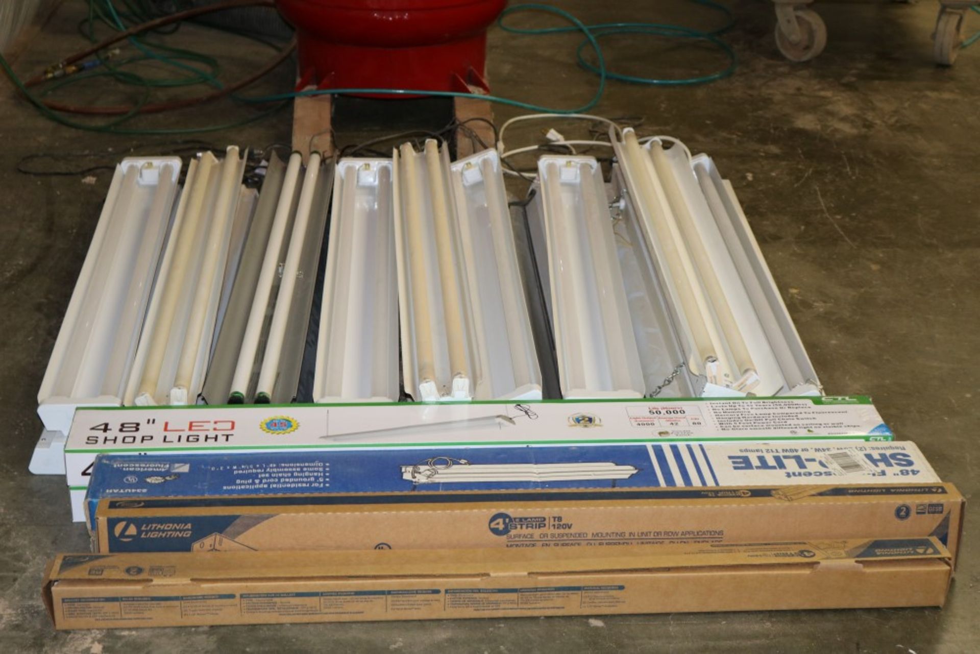 (26) Large Lot of 48" Fluorescent and LED Shop Lights, CTL, Lithonia and American Fluorescent - Image 4 of 13