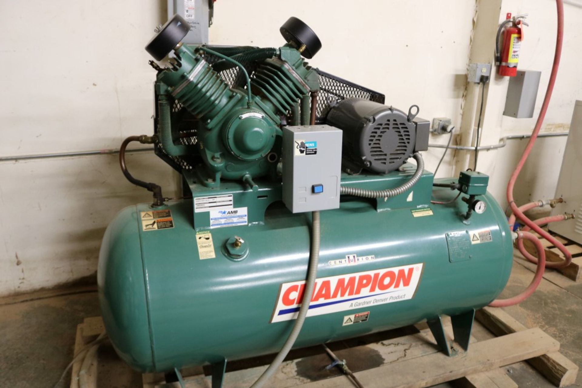 2006 Champion Centurion II 120 Gallon, 2 Stage Air Compressor, 200 Max PSI, 15 HP, Model CCSRVA, - Image 6 of 10