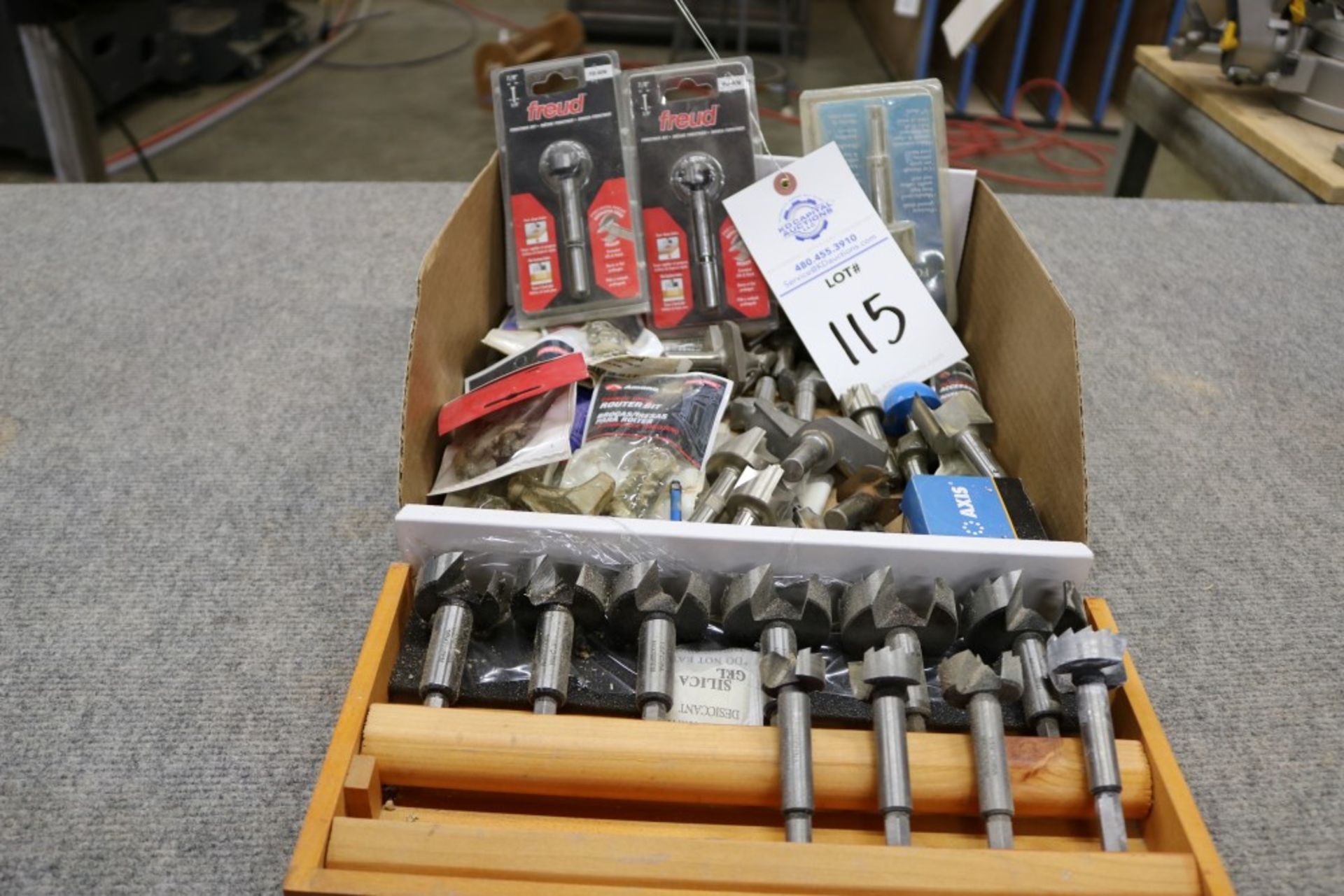 Box of New and Used Router Bits and Forstner Bits and Router Bearings - Image 8 of 10