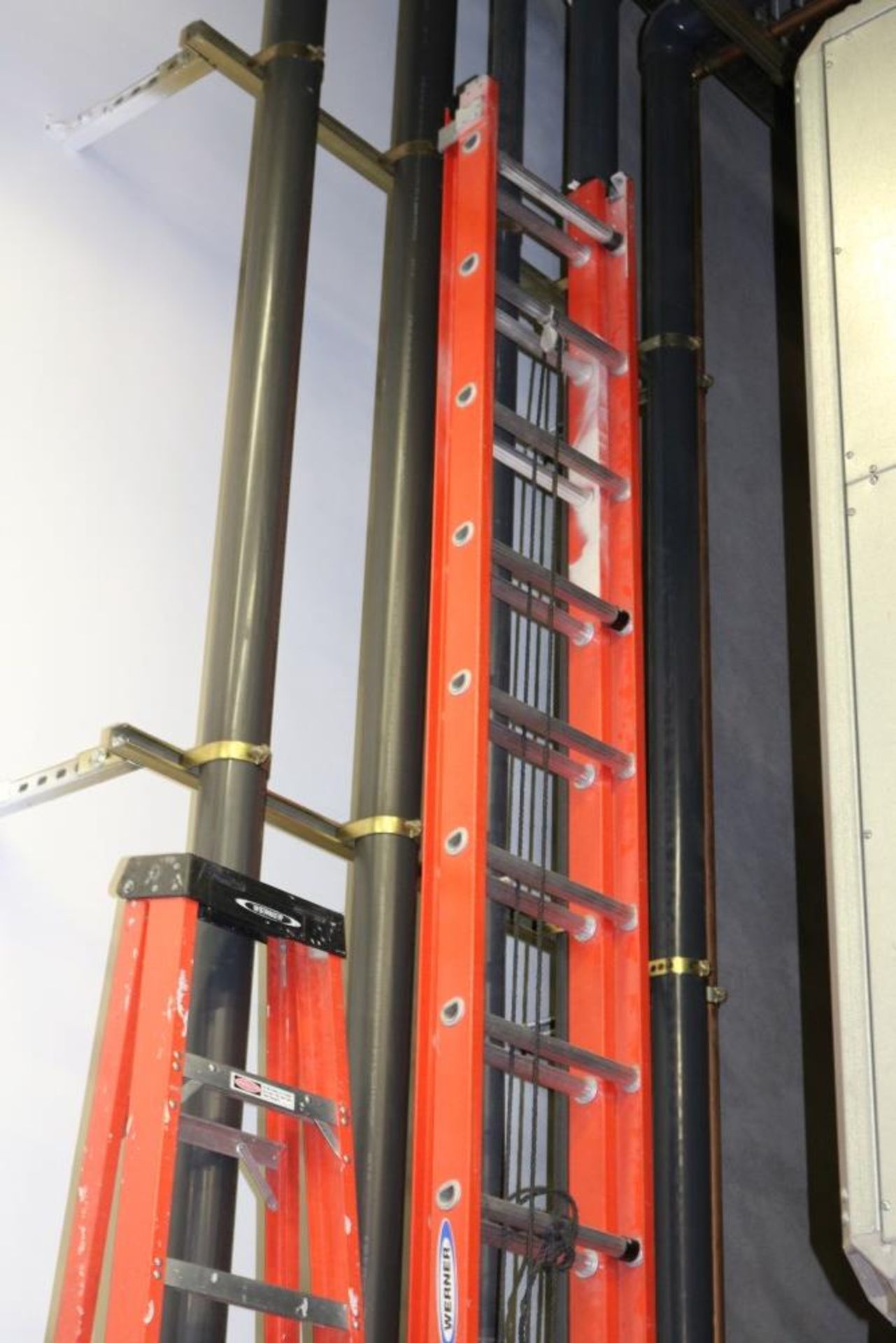 (2) Ladders (1) Werner 10" Step Lasdder 300 lb. capacity / (1) Werner 32' Extension Ladder 300lb. - Image 7 of 8