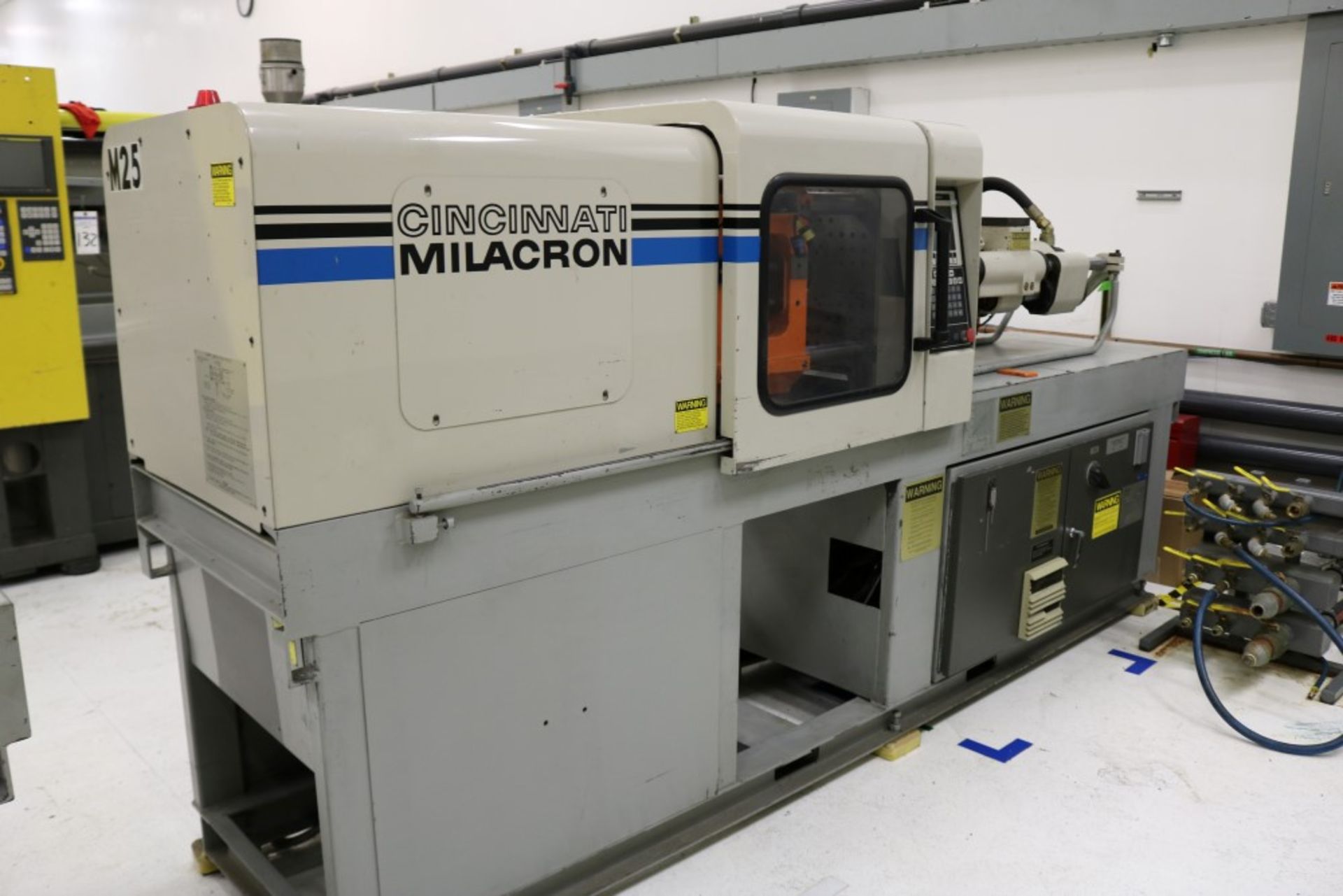 1998 Cincinnati Milacron Vista 55 ton Injection Molding Machine - 1.3 oz. Shot, Core Pull, Model