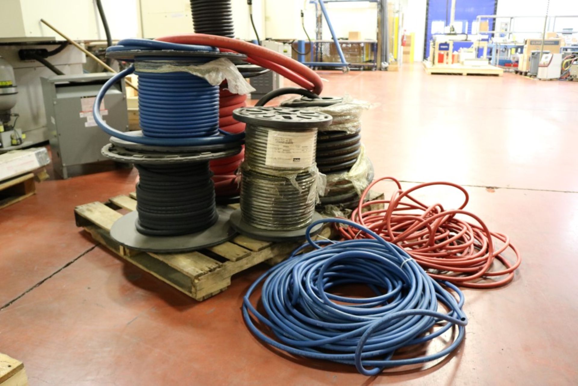 Entire Pallet of 3/8" Black and Blue 300PSI Air or Water Hose, Two rolls of 3,000 PSI Hydraulic Hose