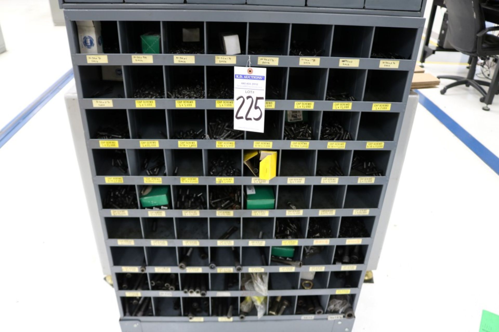 Heavy Duty 72 Bin Organizer Full of Various Socket Head Cap Screws from 10-32 to 5/8-11 - Image 8 of 8