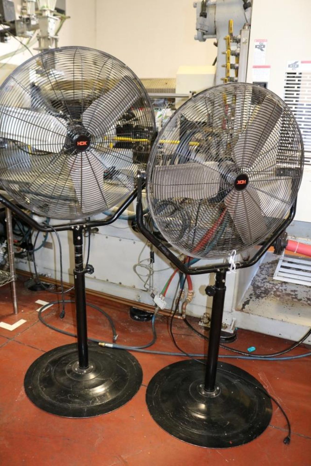 (2) 28" HDX Shop Fans on Stand - Image 2 of 4