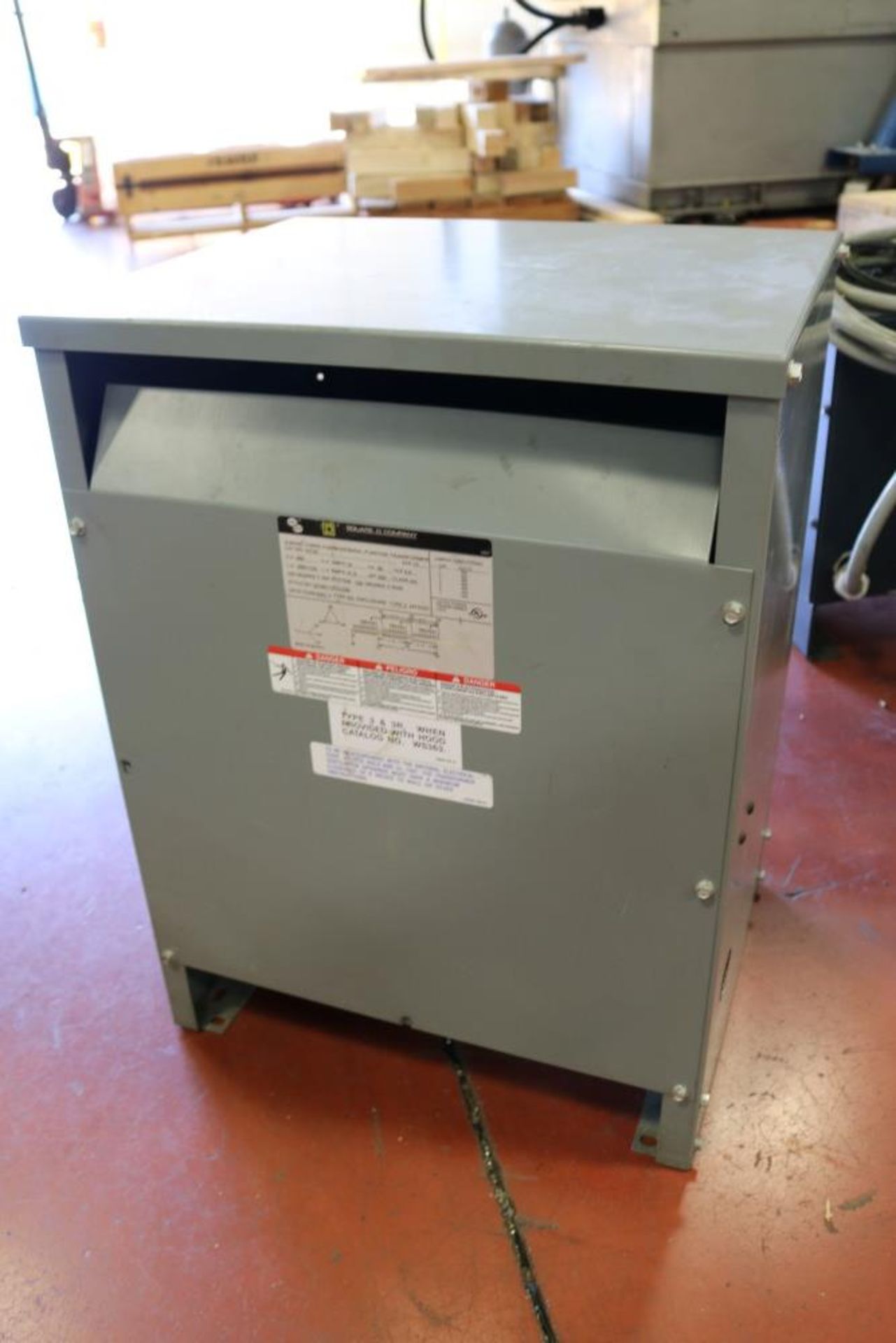 Square D Step Down Transformer 15 KVA HV 480 LV 208Y/120