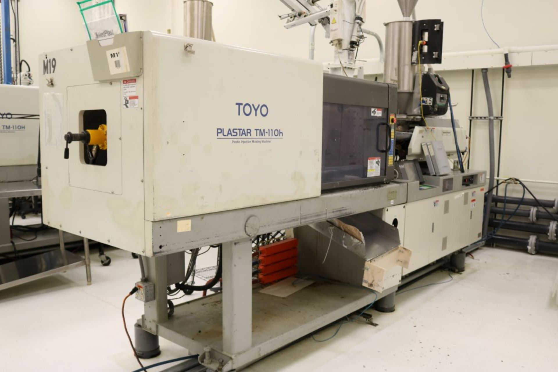 2000 Toyo 110 ton Injection Molding Machine - 3.9 oz. Shot, Core Pull, Model TM-110H - Image 2 of 12