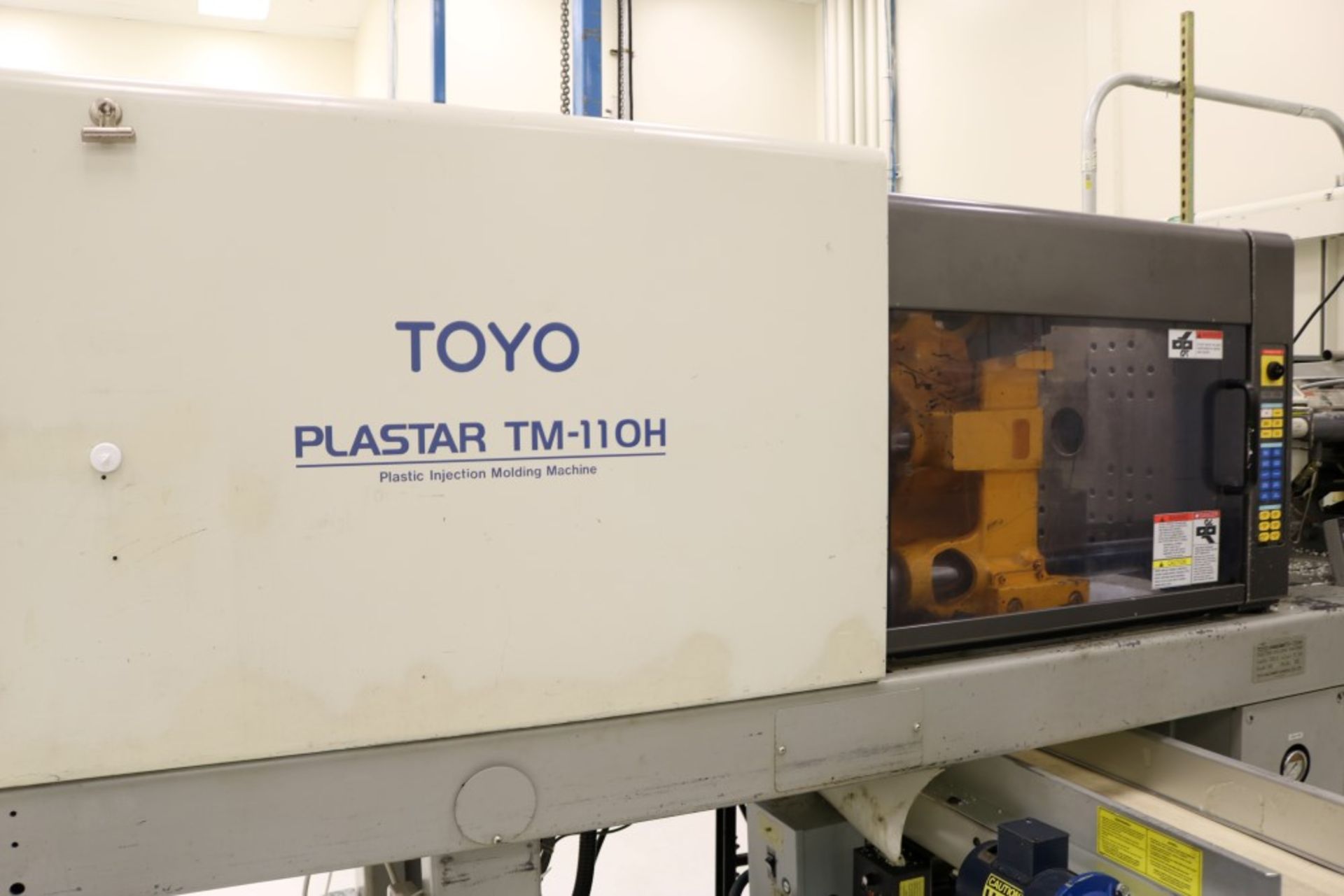 2000 Toyo 110 ton Injection Molding Machine - 3.9 oz. Shot, Core Pull, Model TM-110H - Image 2 of 17