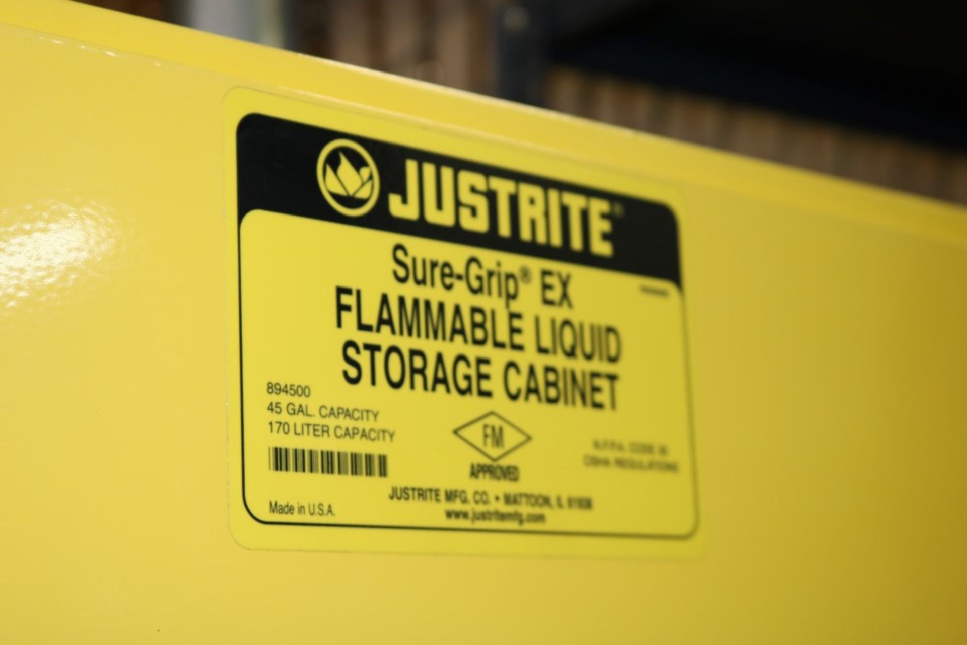 Like New - Justrite Flammable Storage Cabinet 45 gallon capacity - Image 3 of 6