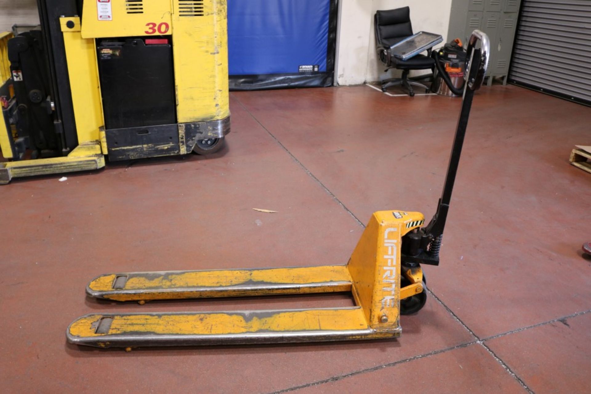 Pallet Jack - Liftrite Narrow 5,500 lbs. Capacity