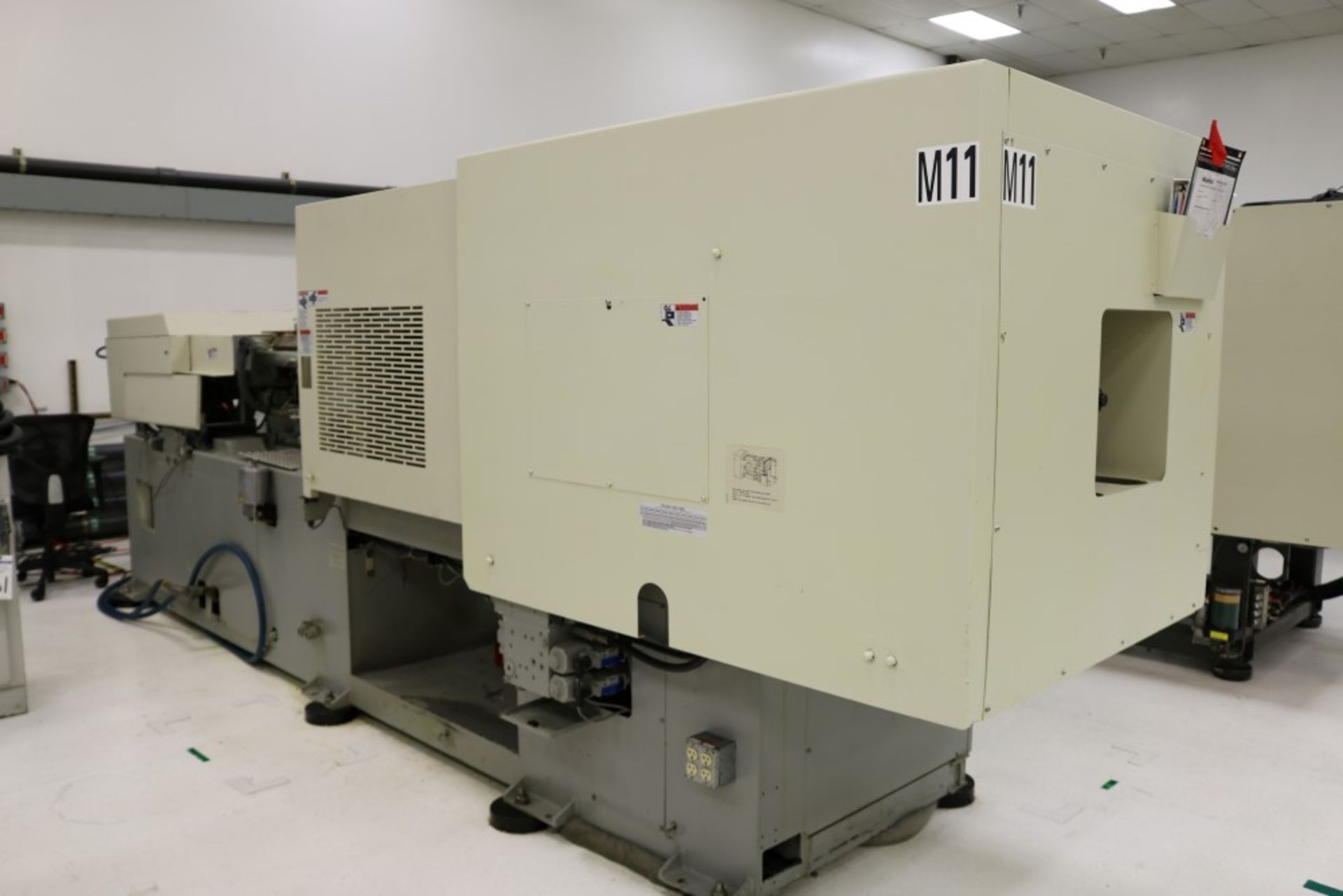 1998 Toyo 200 ton Injection Molding Machine - 13.2 oz. Shot, Core Pull, Model TM-200H - Image 8 of 15