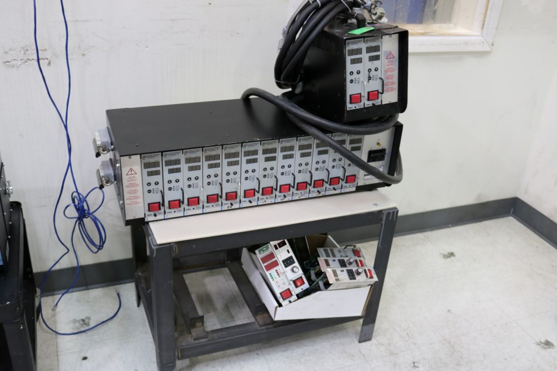 12 Zone Plastic Process Equipment Hot Runner Controller w/ Spare Boards and 2 Zone Controller on