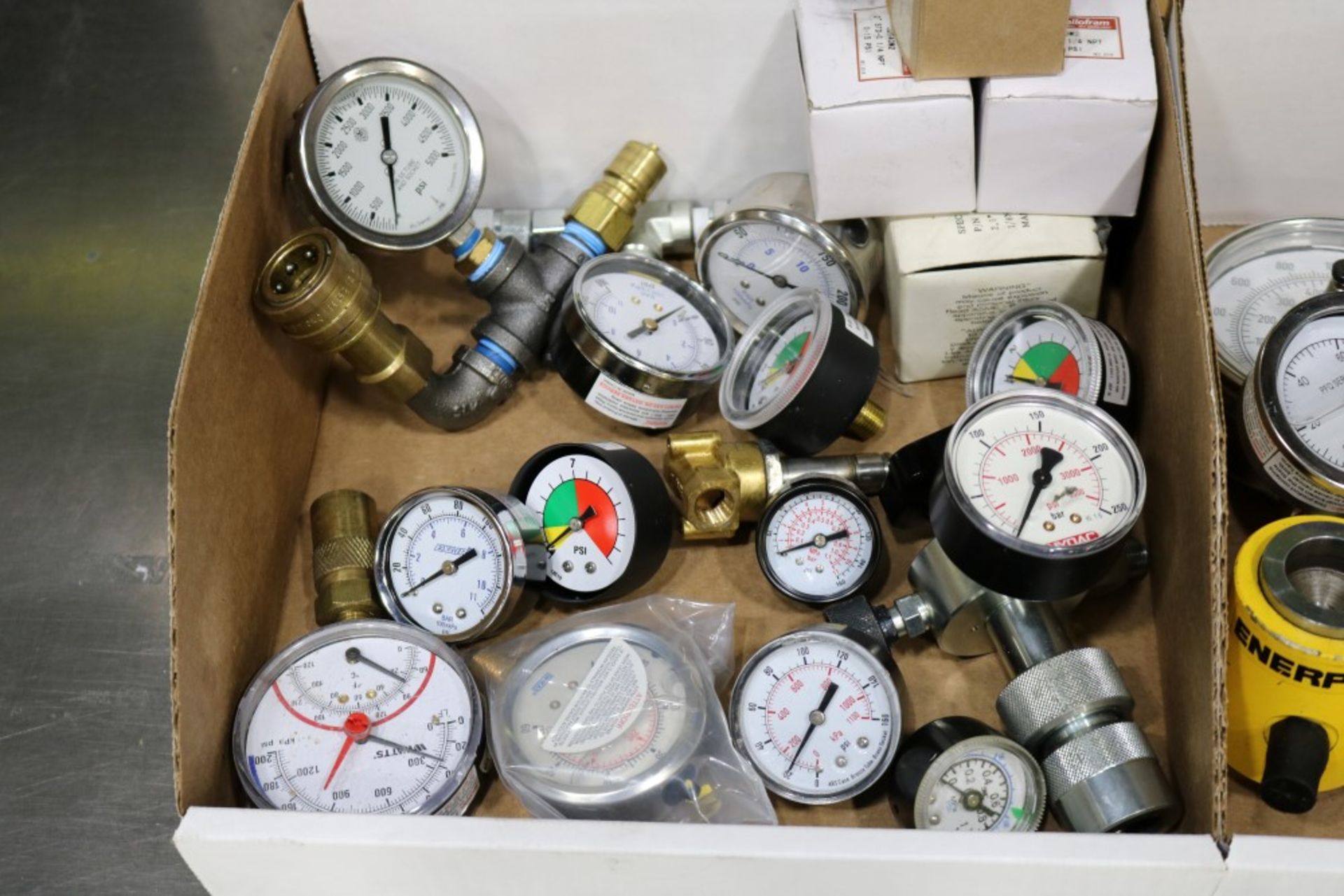 Large Lot of misc. Pressure Gauges, Hydraulic Tester, GP Liquid Flow Switch - Bild 2 aus 6