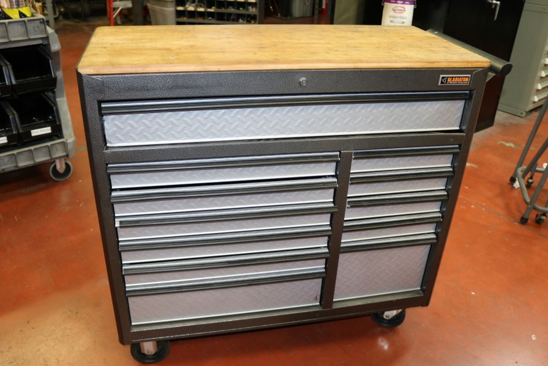 Gladiator 12 Drawer Rolling Tool Box 18" x 40" x 41"