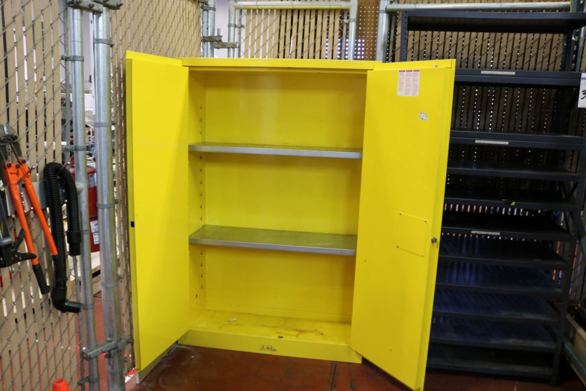 Like New - Justrite Flammable Storage Cabinet 45 gallon capacity - Image 4 of 6