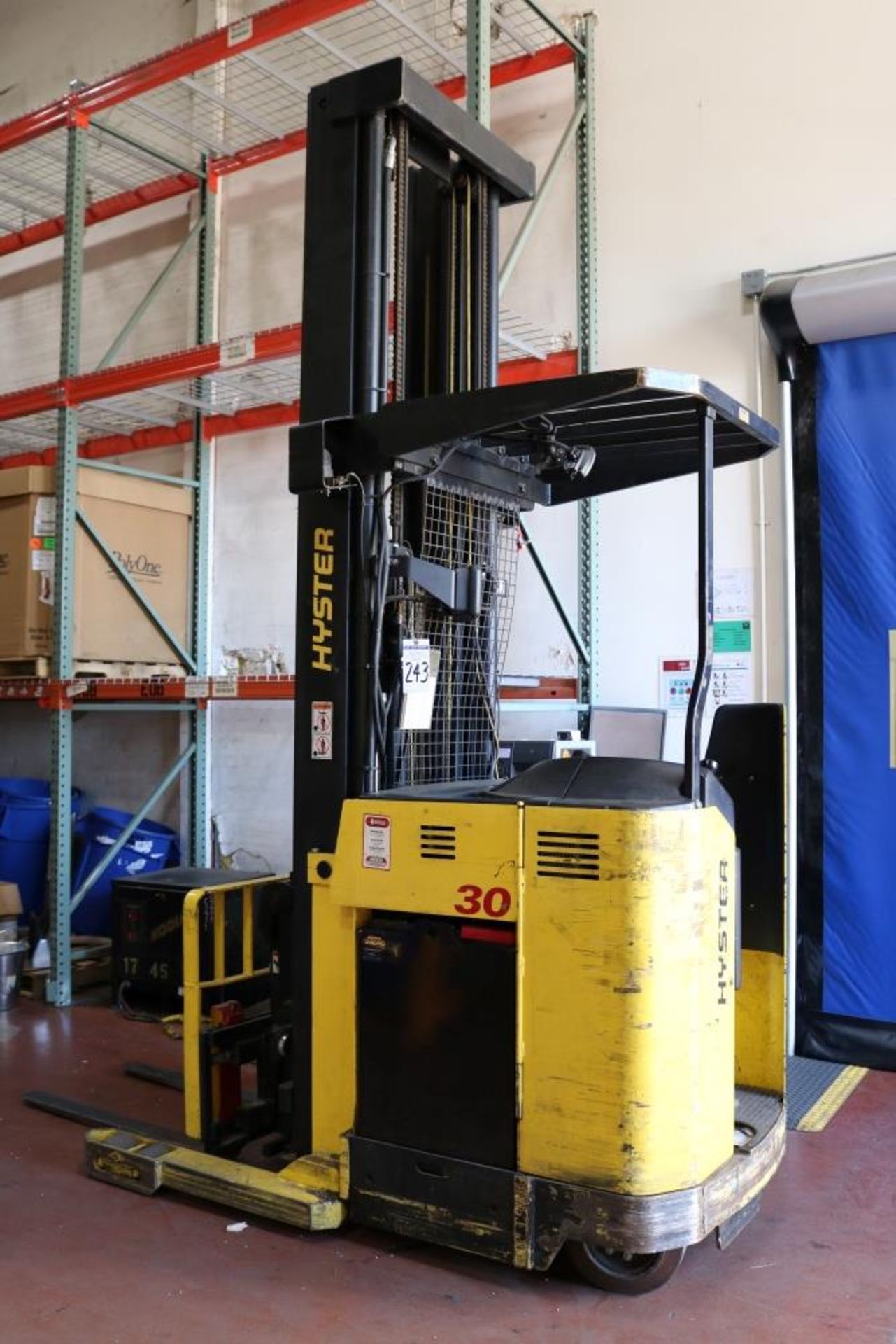 Hyster Stand Up Scissor Lift w Extended Reach Forks, Capacity 3,000 lbs. Overall Weight 10,060 - Image 11 of 11