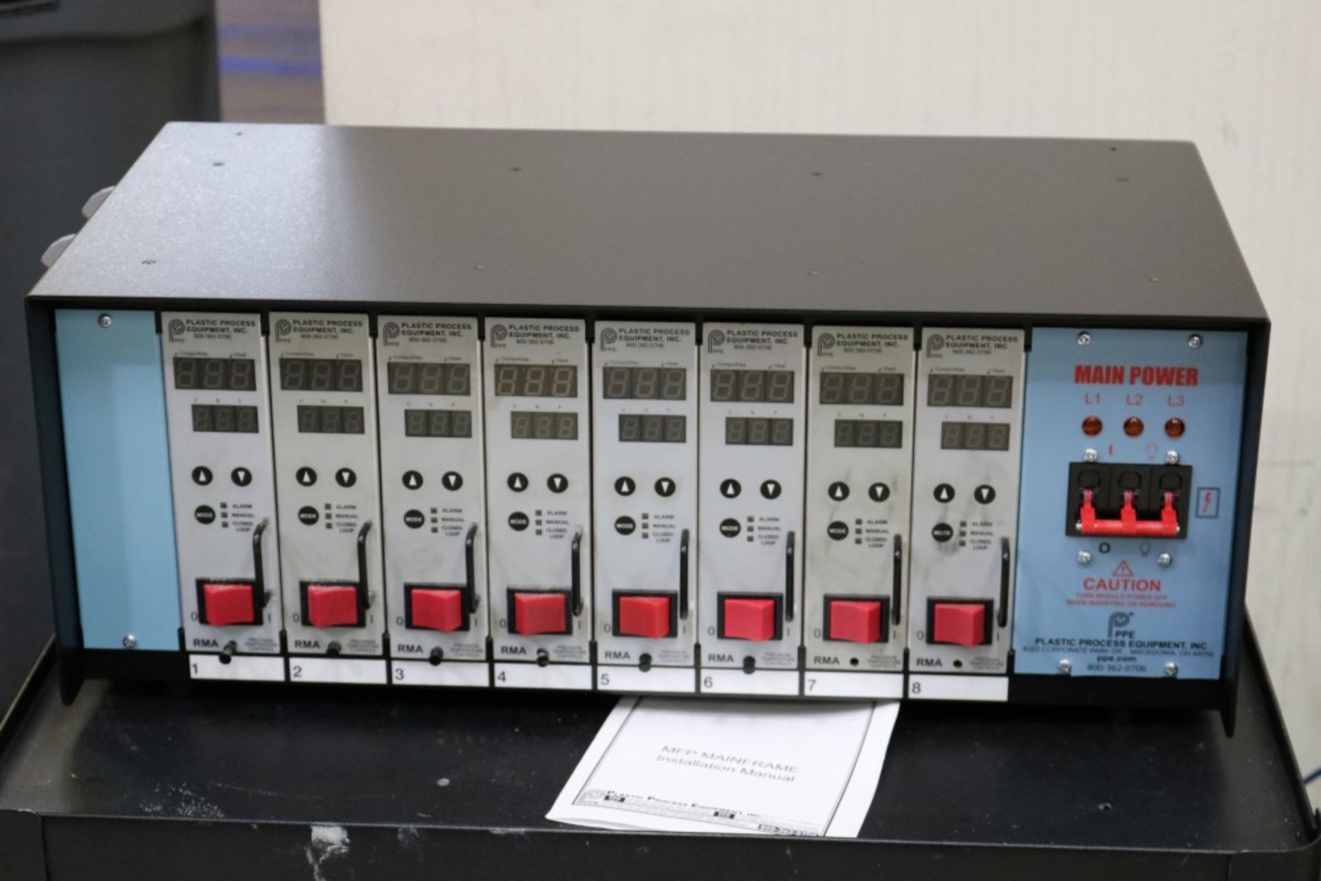 8 Zone Plastic Process Equipment Hot Runner Controller w/ Spare Boards on Metal Rolling Cart - Image 2 of 4