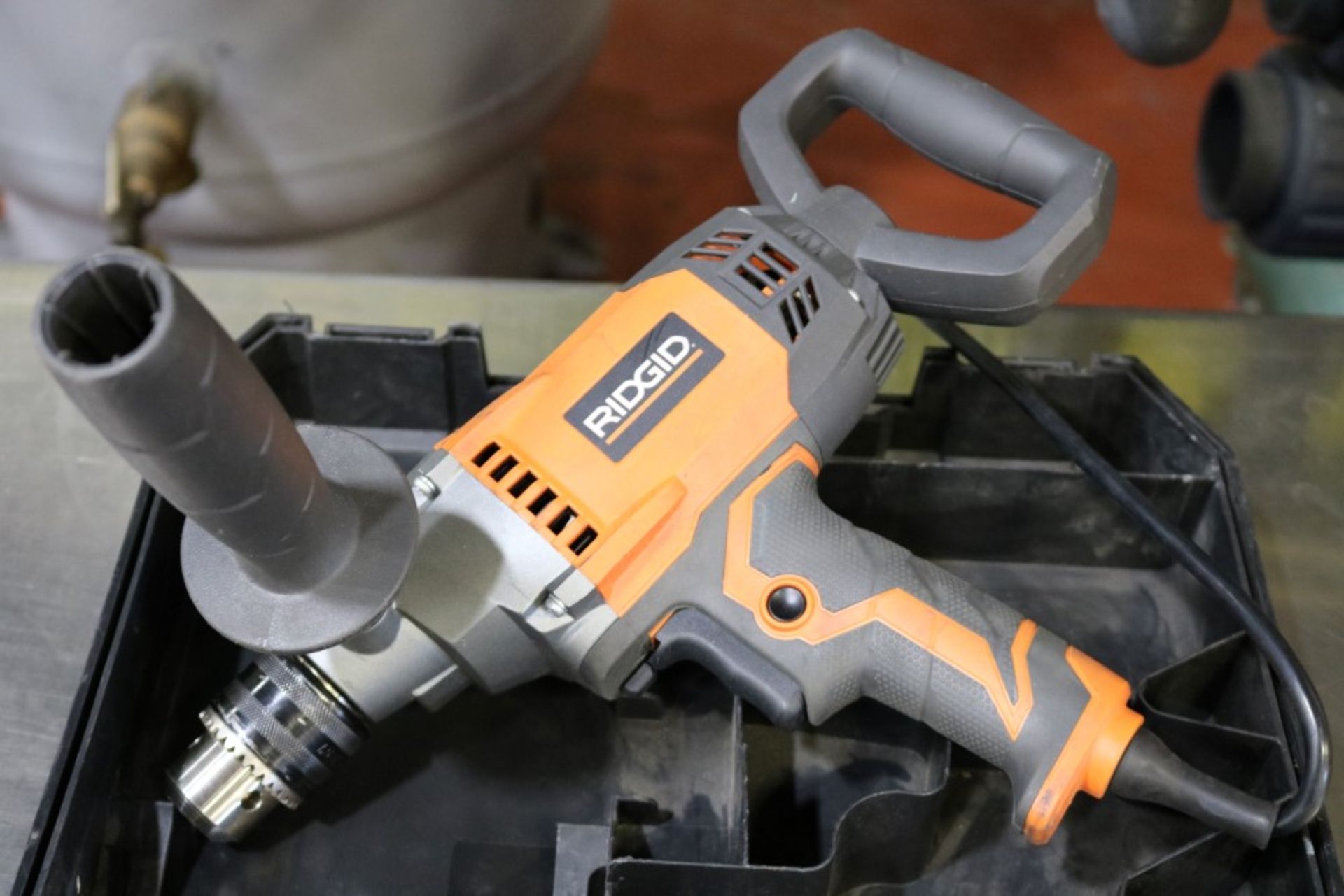 (1) Ridgid 1/2" Heavy Duty Hammer Drill / (1) Dewalt 18V 1/2" Cordless Drill w/ Charging Station and - Image 4 of 5