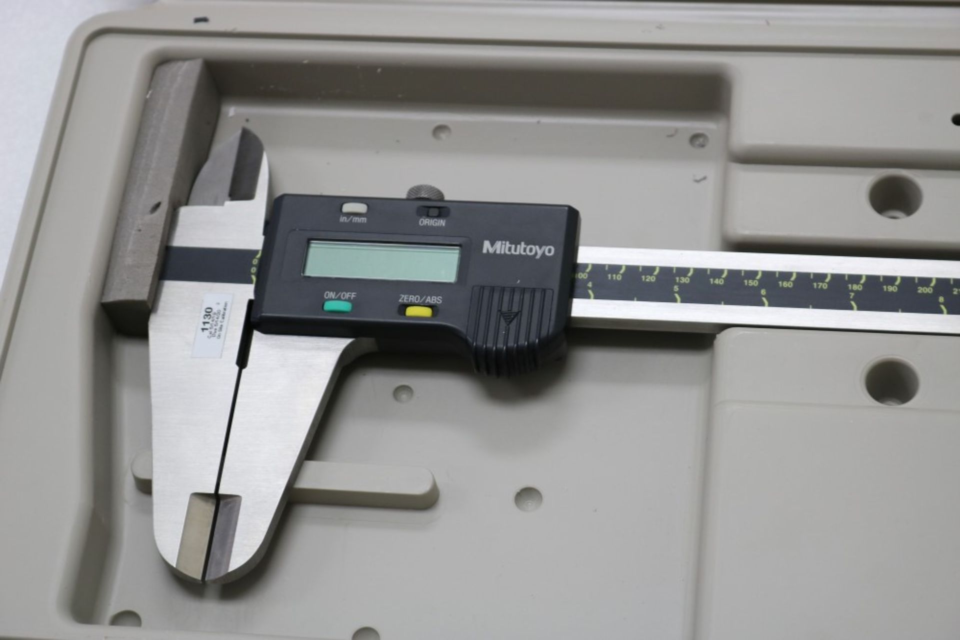 Mituttoyo Absolute Digimatic ID/OD 0.0001 - 18" Digital Caliper - Image 2 of 6