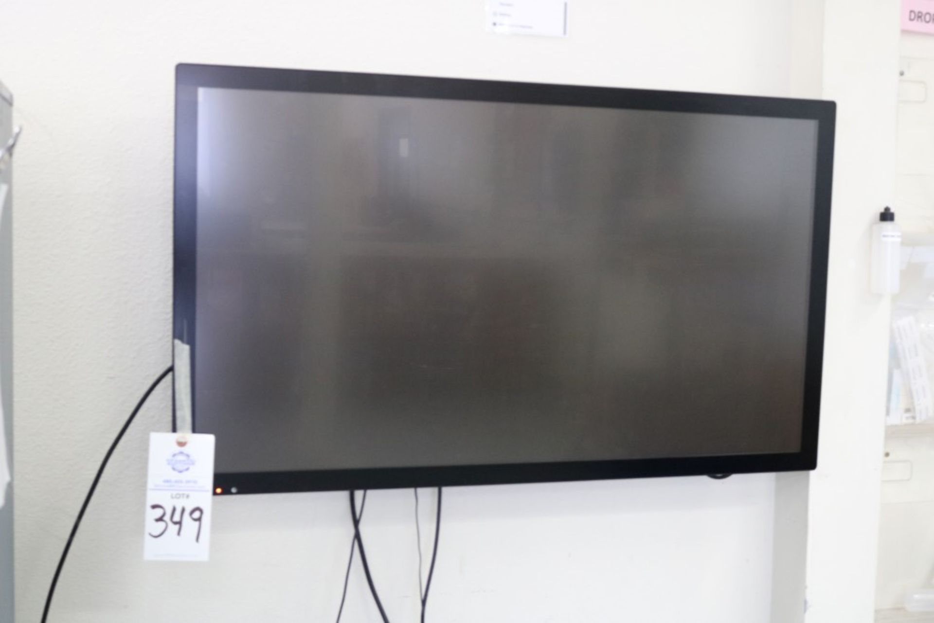 Sharp PN-401C Touchscreen On Flat Wall Mount, 42" Screen Size - Image 3 of 4