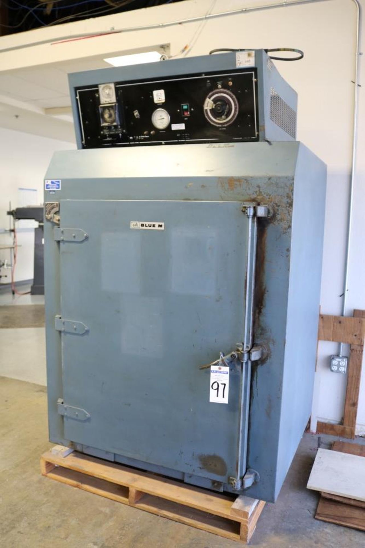 Blue M Industrial Oven, Model POM-364-RIE, Temp Range to 204 Degree Celsius, 11HP, 3' x 3' x 4' - Image 9 of 9