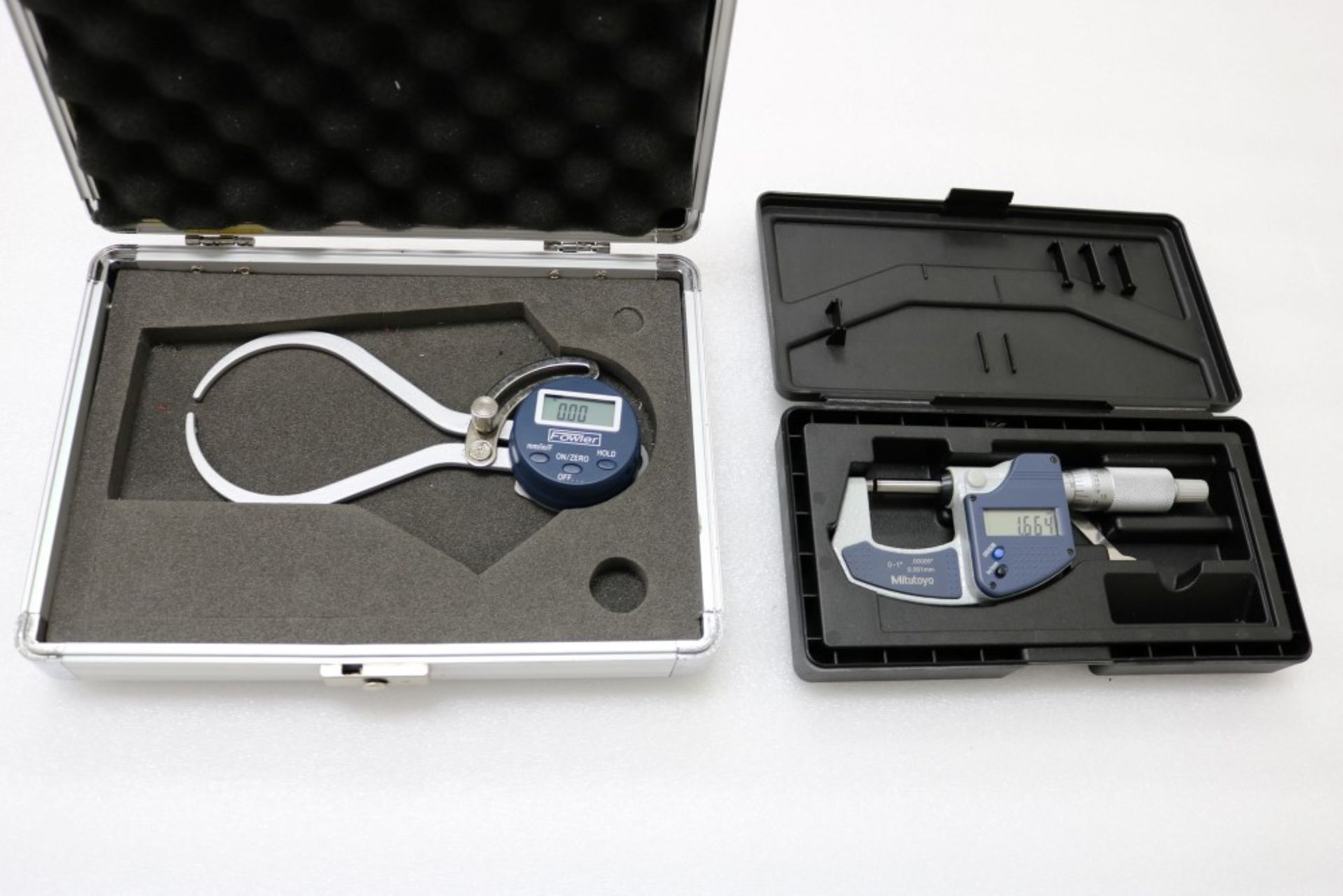 Mitutoyo Digimatic Micrometer 0.00005 - 1" and Fowler Outside Digital Caliper 0.01 - 6" - Image 2 of 6