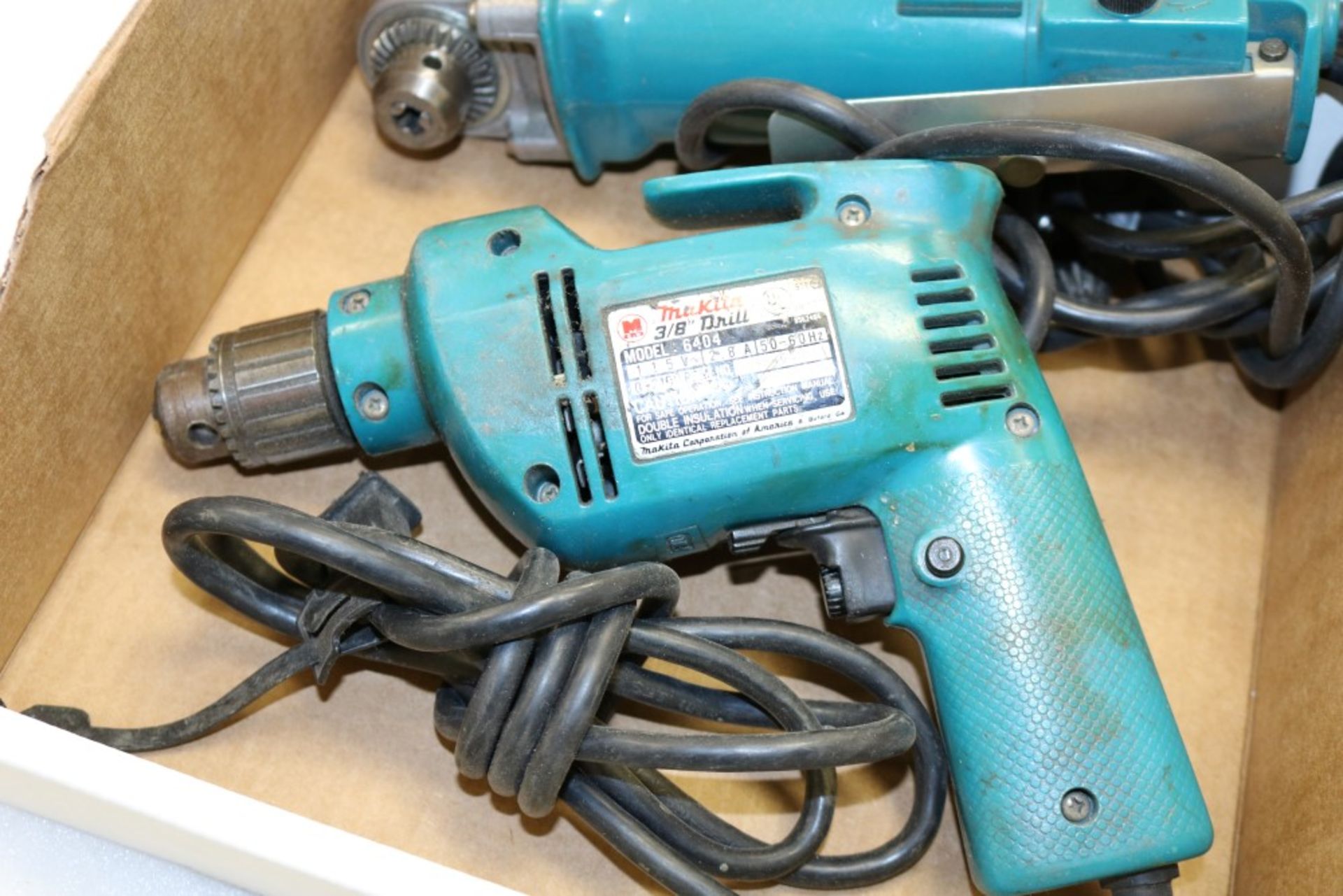 Makita 10mm Angle Drill, Model DA3000R and Makita 3/8" Heavy Duty Corded Drill - Image 2 of 6