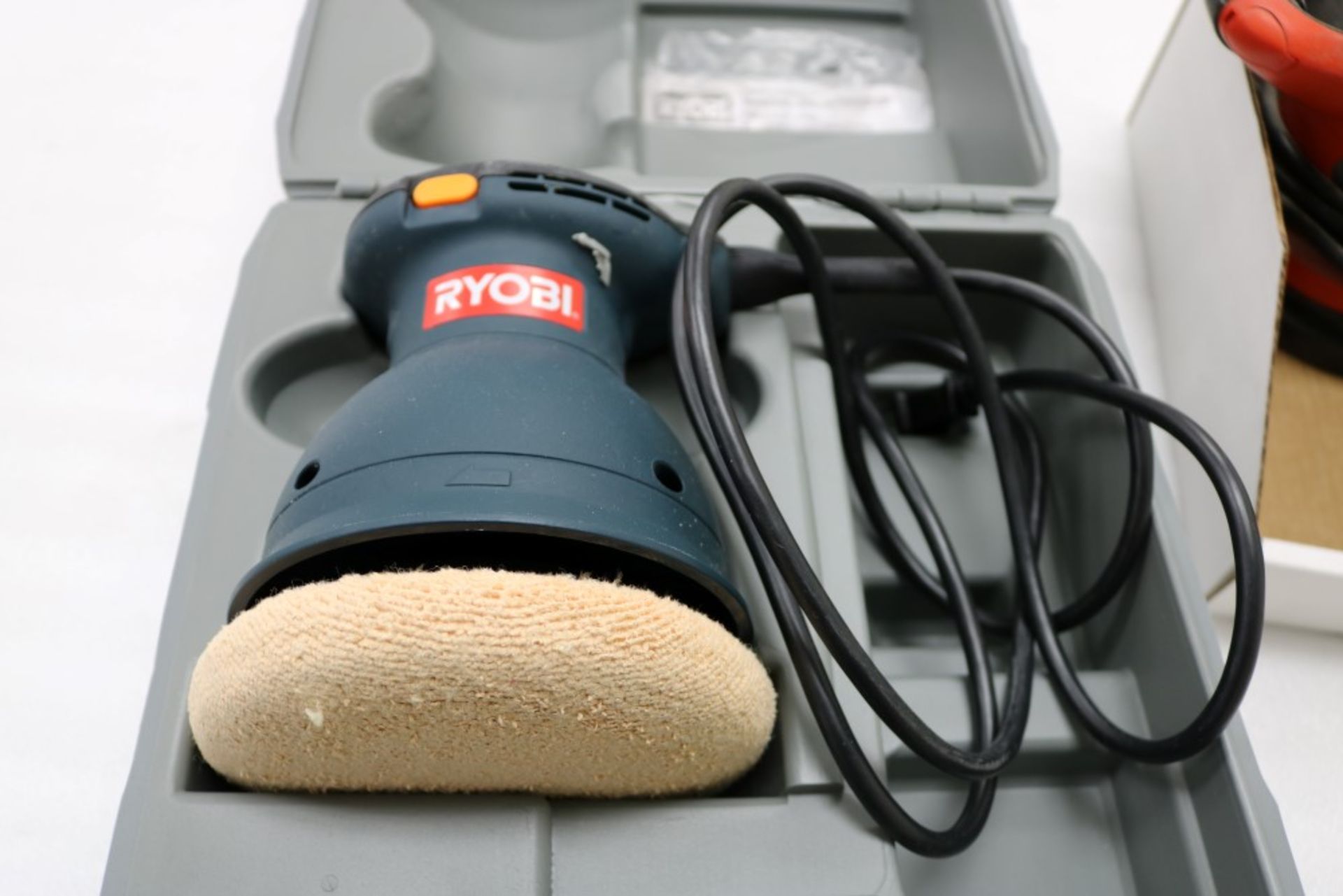 Craftsman 6" Buffer/Polisher, Black and Decker 6" Buffer/Polisher, Ryobi 6" Buffer in Case - Image 2 of 4