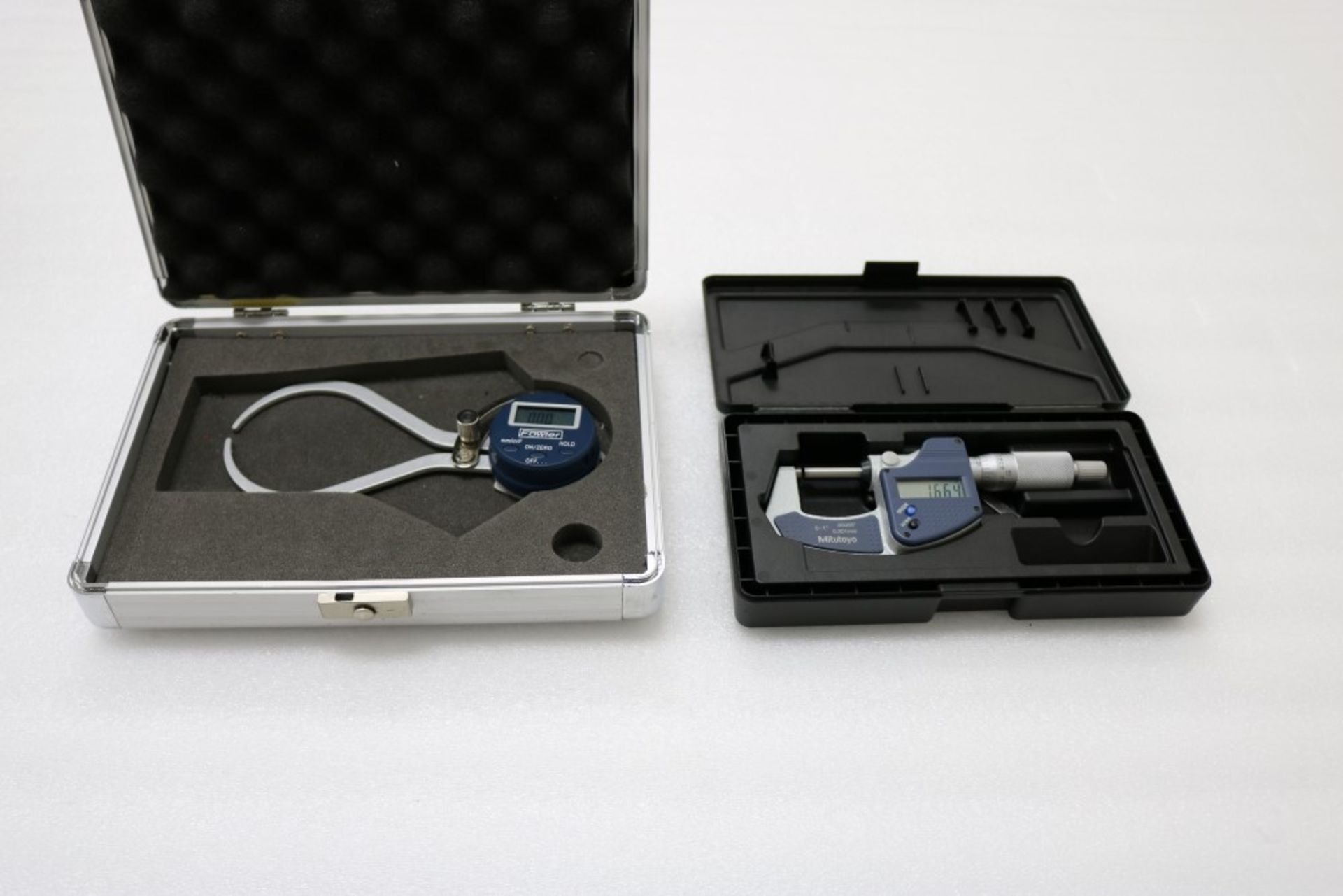 Mitutoyo Digimatic Micrometer 0.00005 - 1" and Fowler Outside Digital Caliper 0.01 - 6" - Image 5 of 6