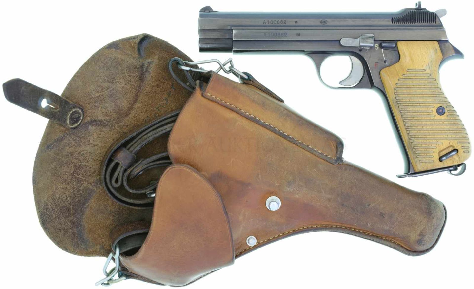 Pistole, SIG P49, aus 1. Lieferung an KTA Kal. 9mmP LL 120mm, hochglanzpolierte, brünierte
