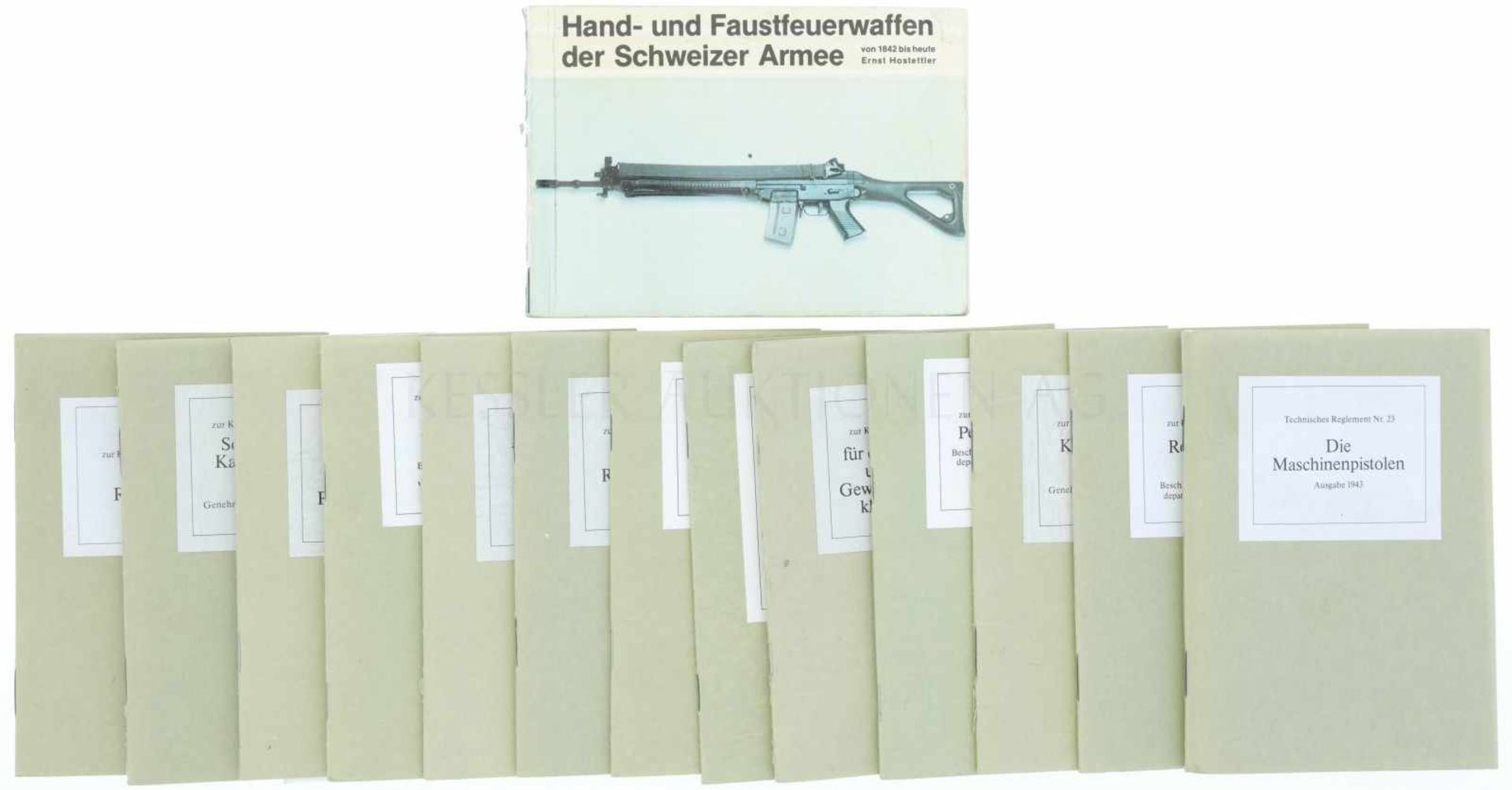 Konvolut von 14 Reglement Nachdrucke 1. Hand- und Faustfeuerwaffen der Schweizer Armee von 1842