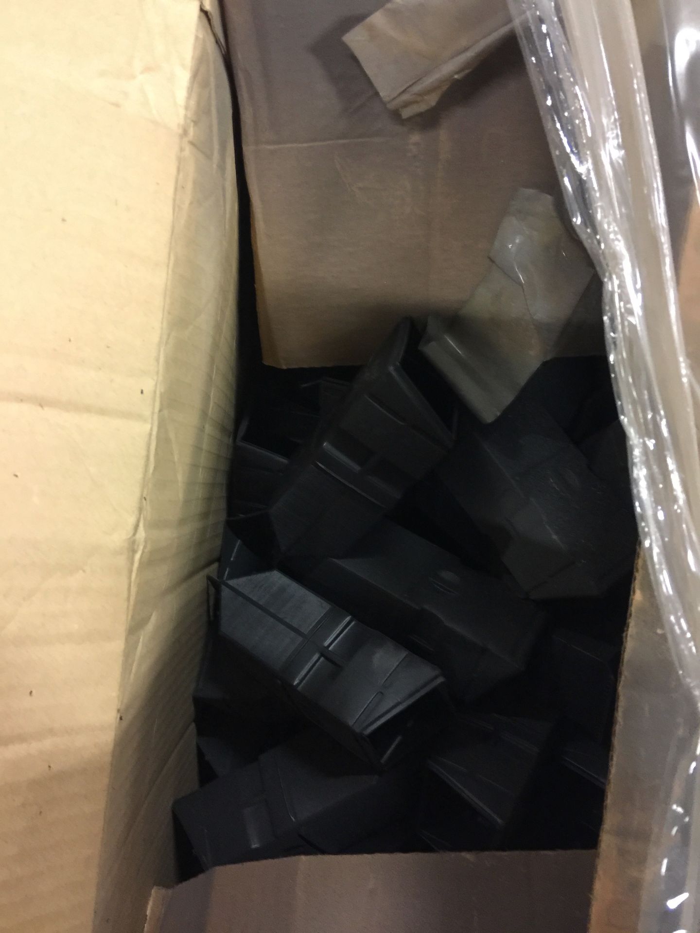 A Pallet of Plan Stor Plastic Caps 1 1/2" x 64 and 2" x 1868 - Image 2 of 2