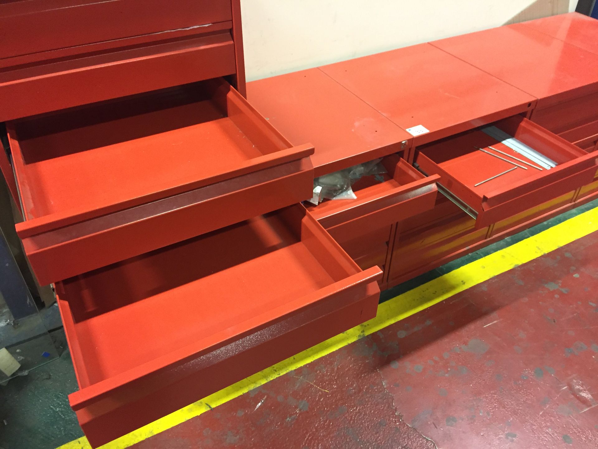 4 x 5 Drawer red cabinets and 1 x 10 drawer cabinet - Image 2 of 2