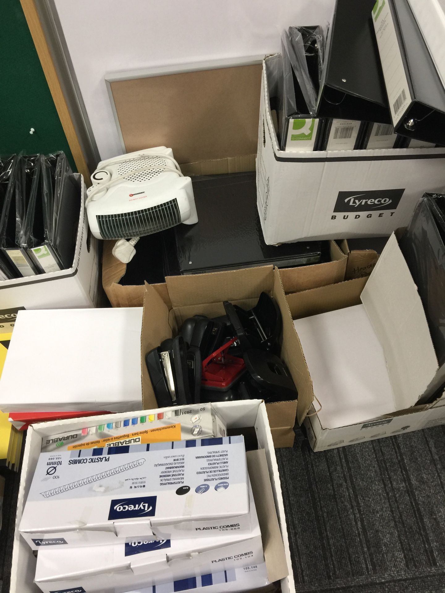 A large quantity of assorted stationery and office supplies as per photos - Image 3 of 4