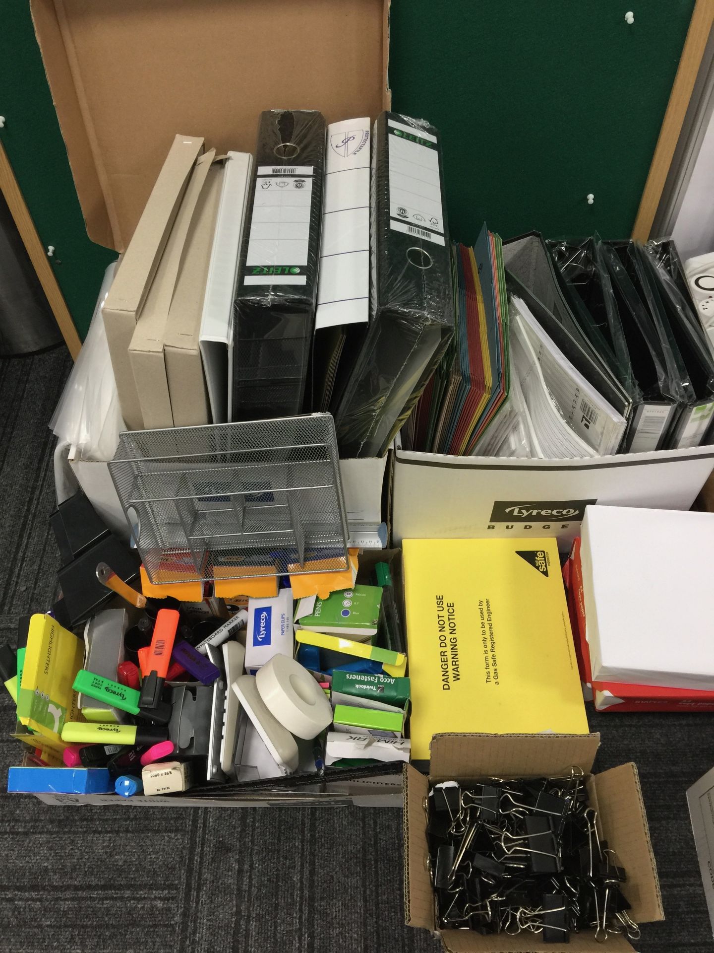 A large quantity of assorted stationery and office supplies as per photos - Image 2 of 4