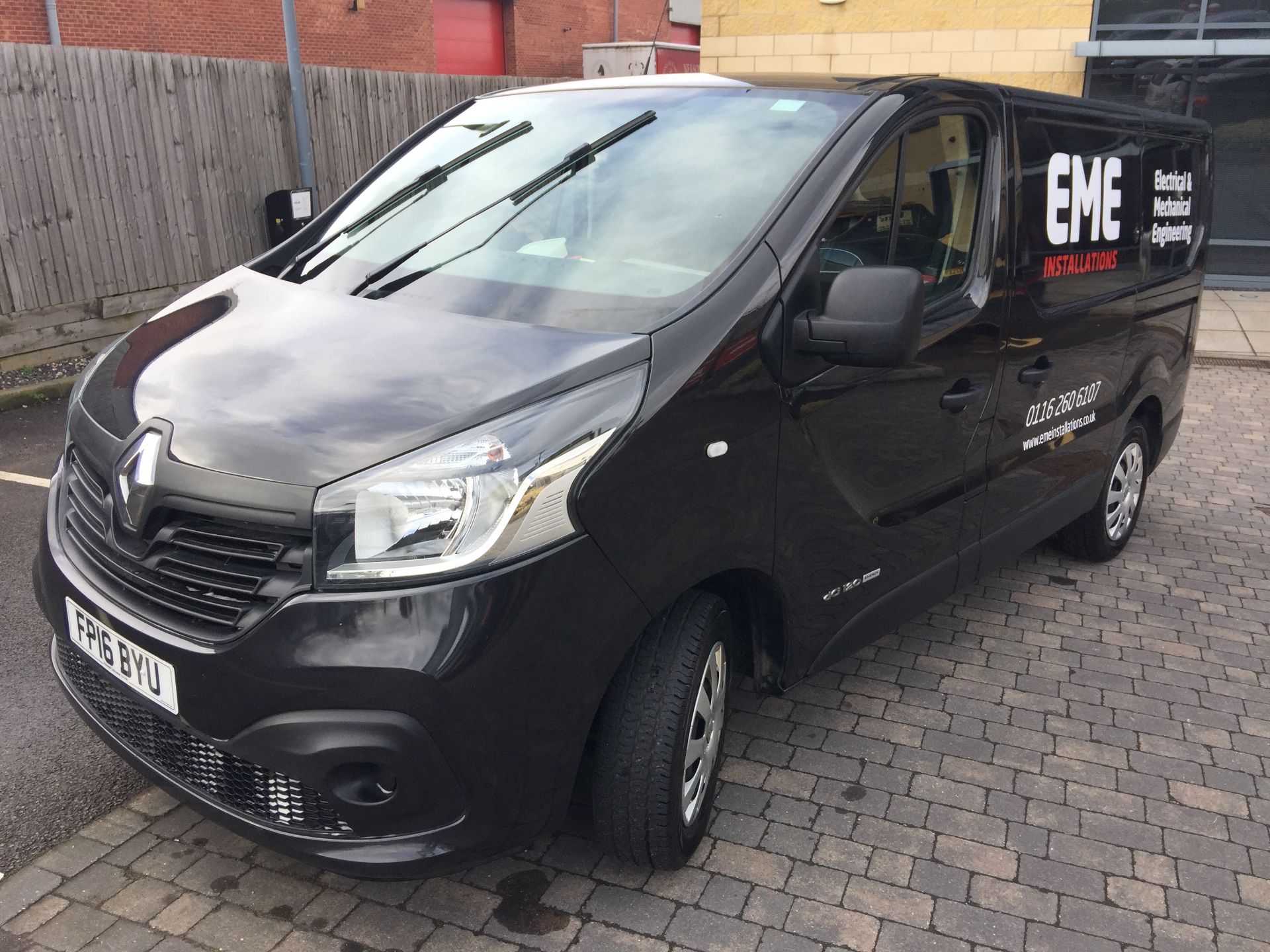 FP16 BYU Renault Trafic SWB SL27 Energy dCi 120 Business + NRG Van 1600 58K miles - Image 2 of 10