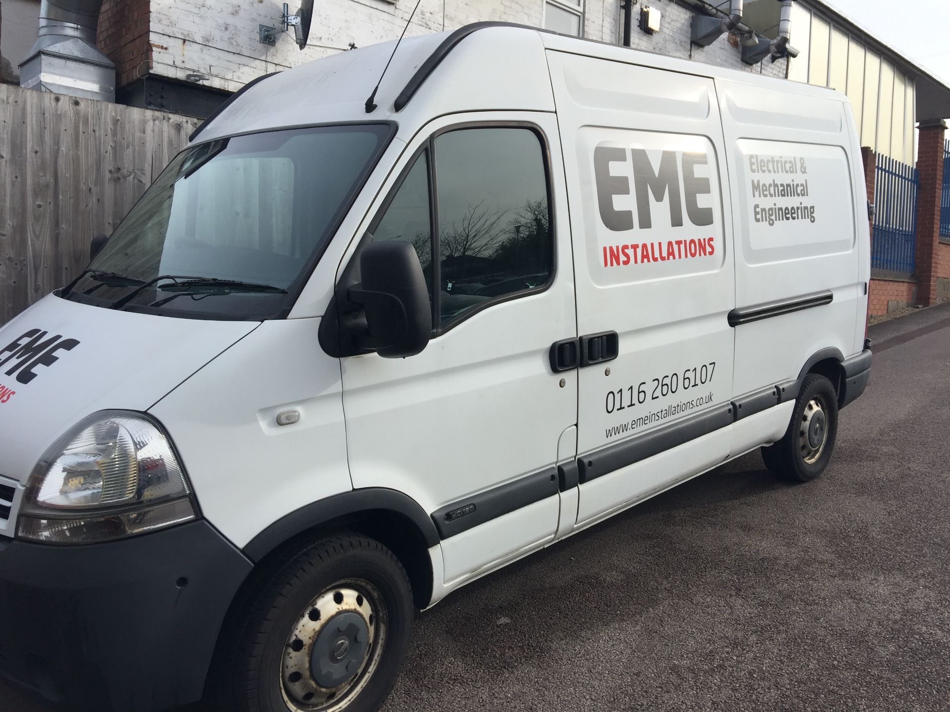 FD10 OWR Nissan Interstar 120 SE MWB Diesel 3300 2.5dCi 100HP 6 SE 166K miles - Image 2 of 9