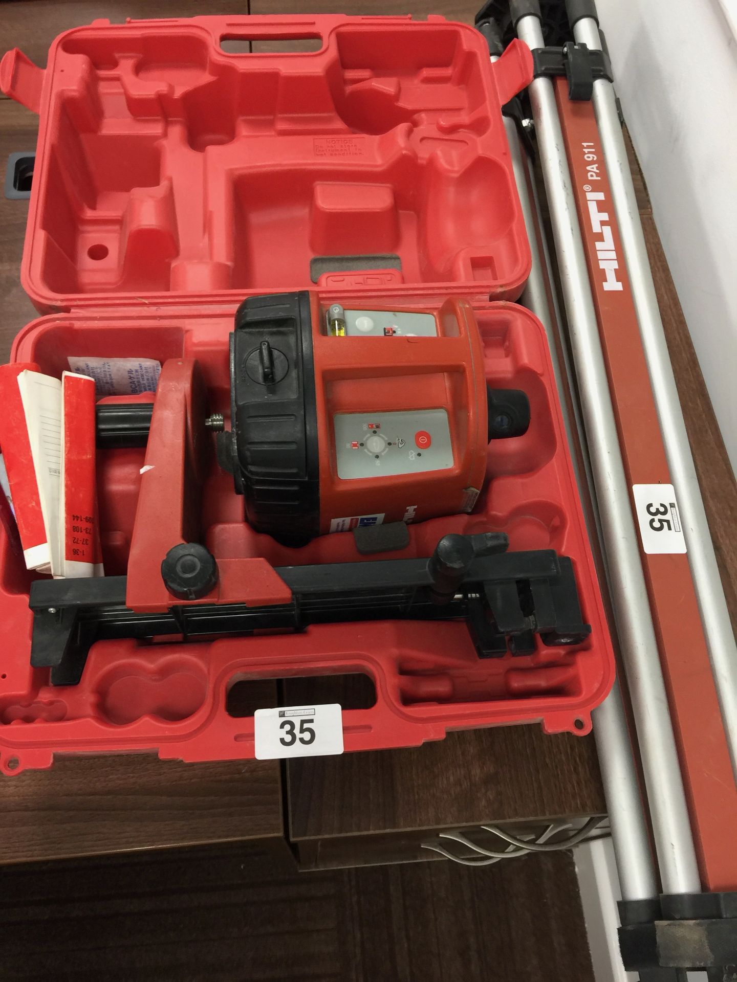 Hilti PR16 Laser Level with PA911 tripod