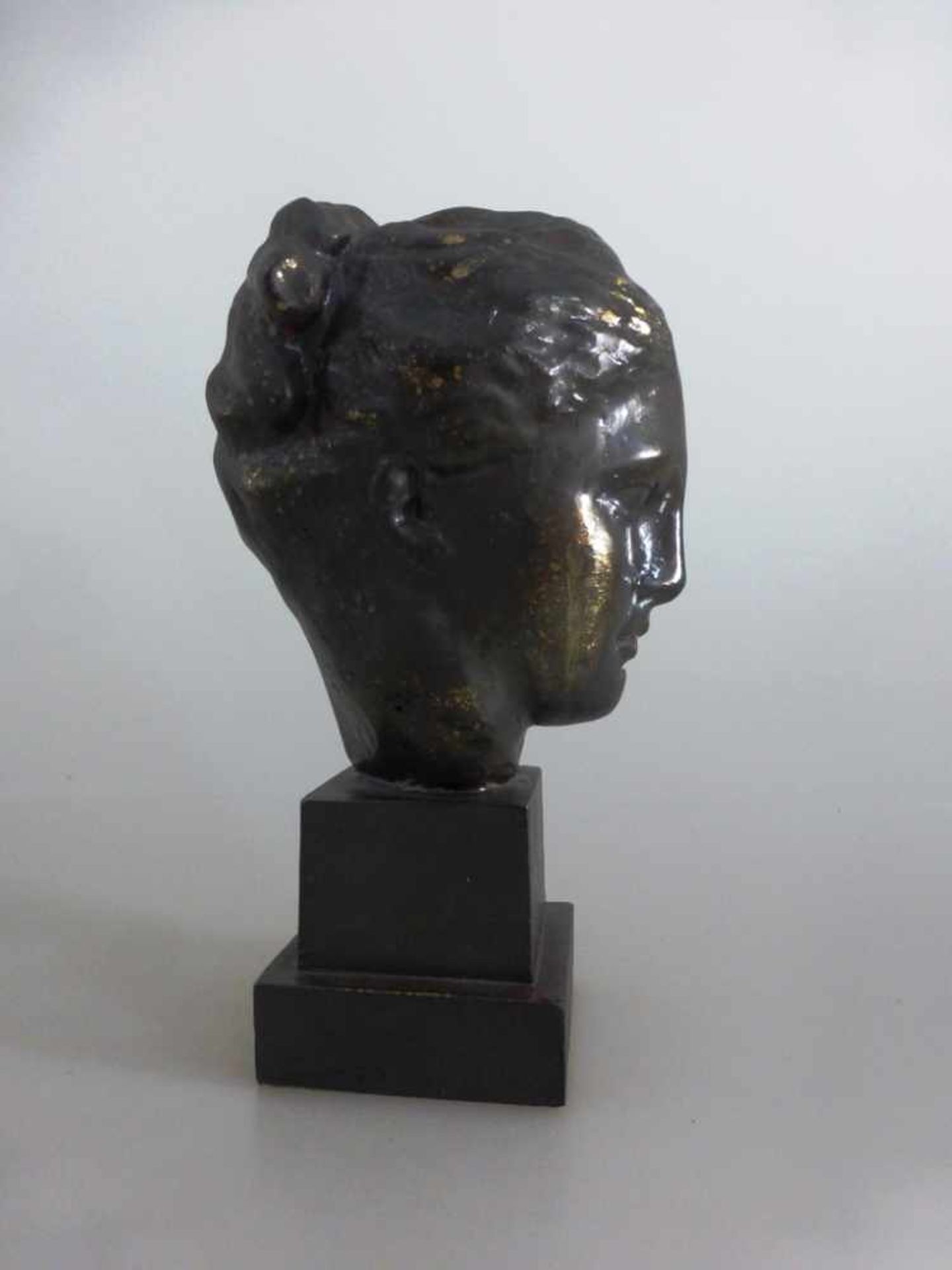 Kopf der Hygeía, 19.Jh., Bronzenachguss des Kopfes der Hygieía oder Hygeía (dieGesundheit), in der - Bild 2 aus 2