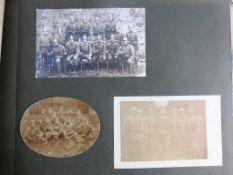 3 Fotoalben eines Soldaten, beginnend ab ca. 1914, seltene Fotografien und Postkarten,u.a. MG-