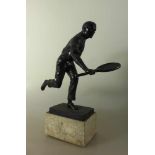 Tennis-Figur um 1930, Tennisspieler mit Schläger, schöne und dekorative Darstellung