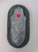 Narvik Schild, Weißmetall, auf Tuch, guter Zustand, sog. 3.Reich
